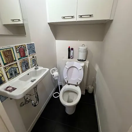 B052-bel Spacieux Grand Balcon Et Garage